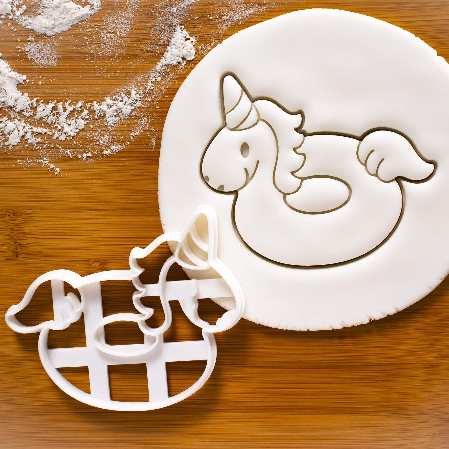 Set of 3 Pool Party cookie cutters (Designs: Beach Ball, Flamingo Float, and Unicorn Float), 3 pieces - Bakerlogy