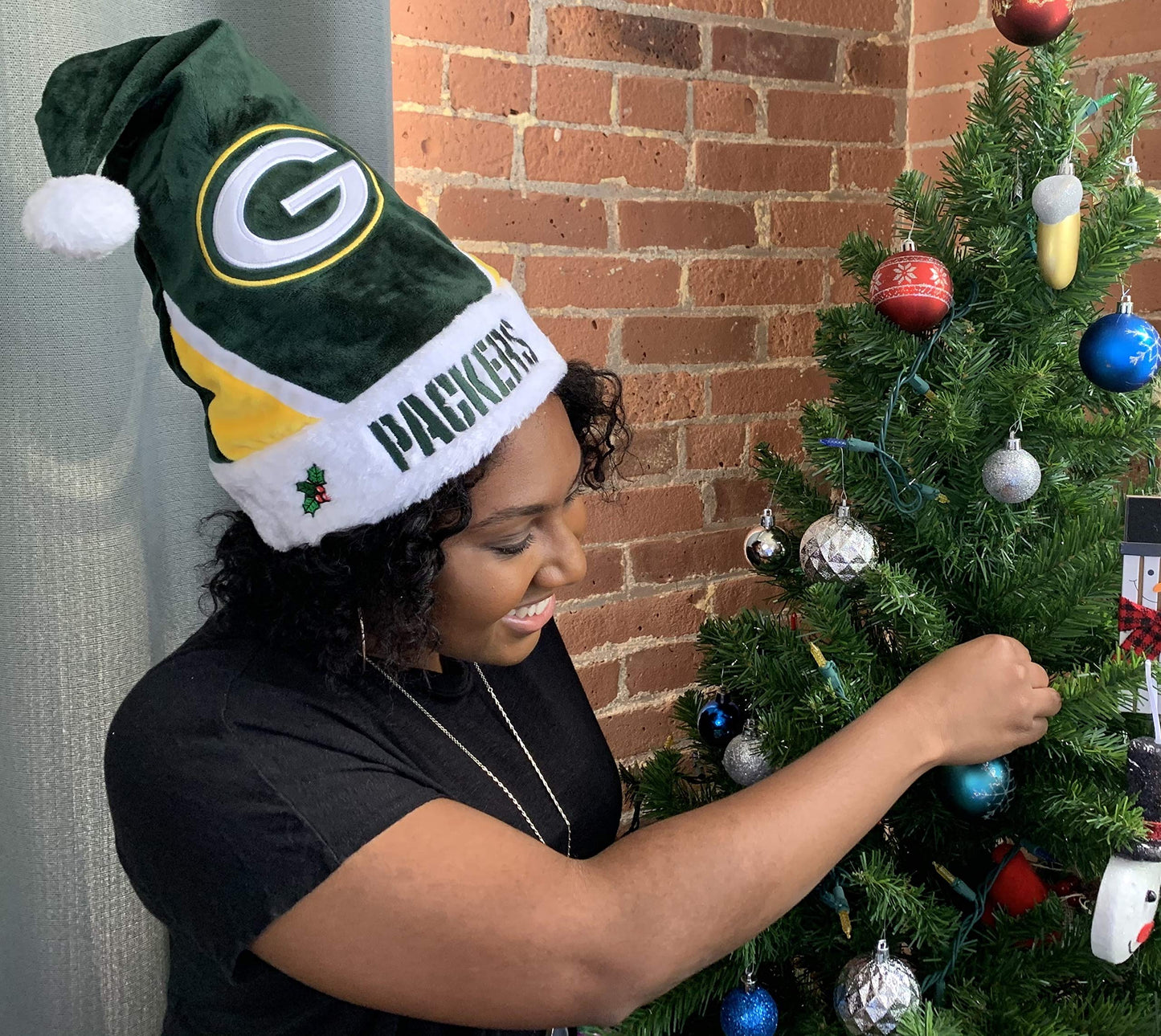 FOCO NFL Green Bay Packers Plush Holiday Santa Hat Cap, Team Color, One Size