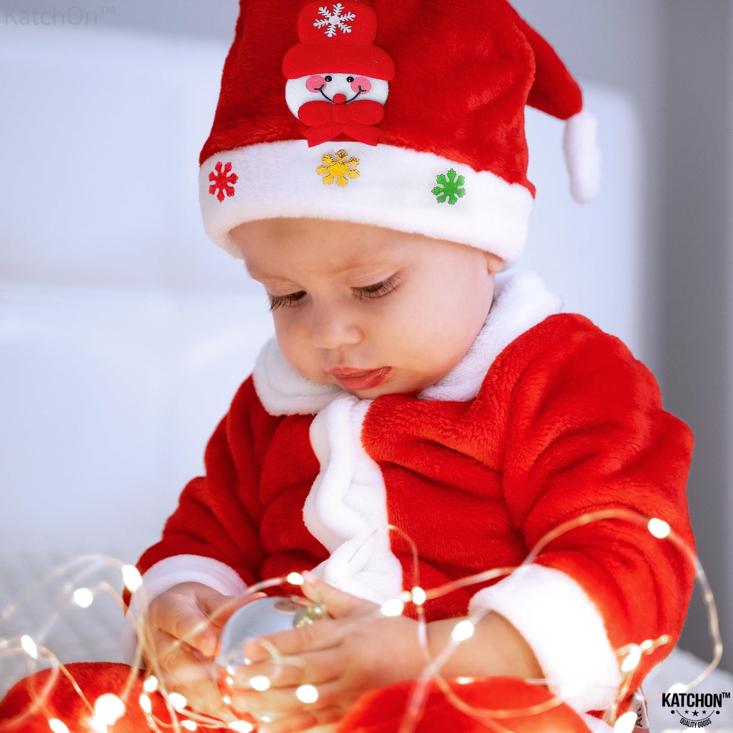 KatchOn Red Santa Hats for Kids - Pack of 2, 6.5x13 Inch | Christmas Party Favors and Decorations | Santa Claus Hats for Boys and Girls