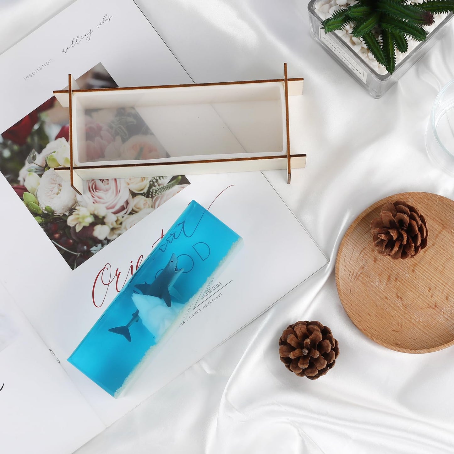 Large Resin Molds, Rectangle Silicone Molds for Epoxy Resin, 5 PCS Cuboid Resin Moulds with Wooden Support, Deep Casting Molds for Preserving Flowers, Insect Specimens, DIY Gifts, Furniture Decoration