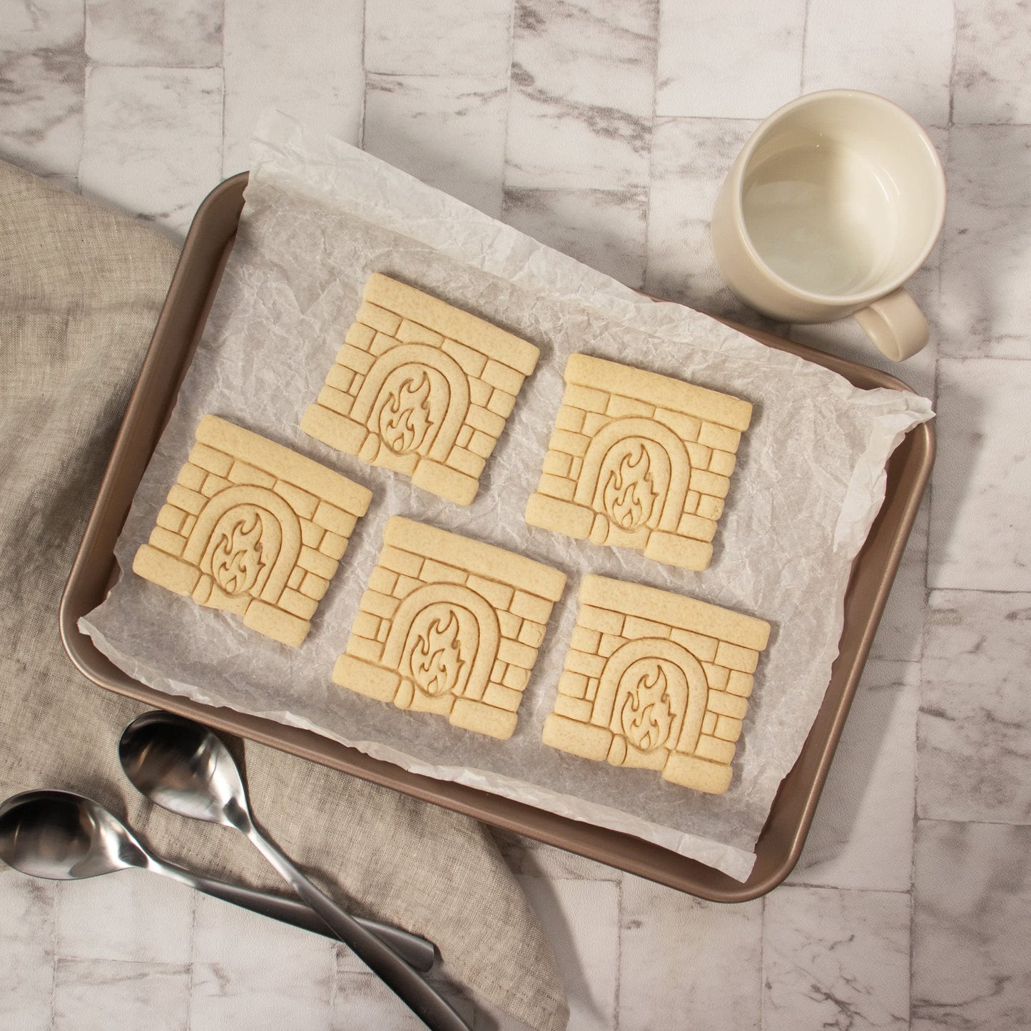 Fireplace cookie cutter, 1 piece - Bakerlogy